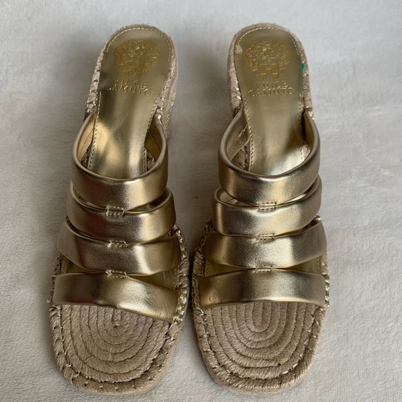 VINCE CAMUTO MOLISANA WEDGE - Picture 3 of 16